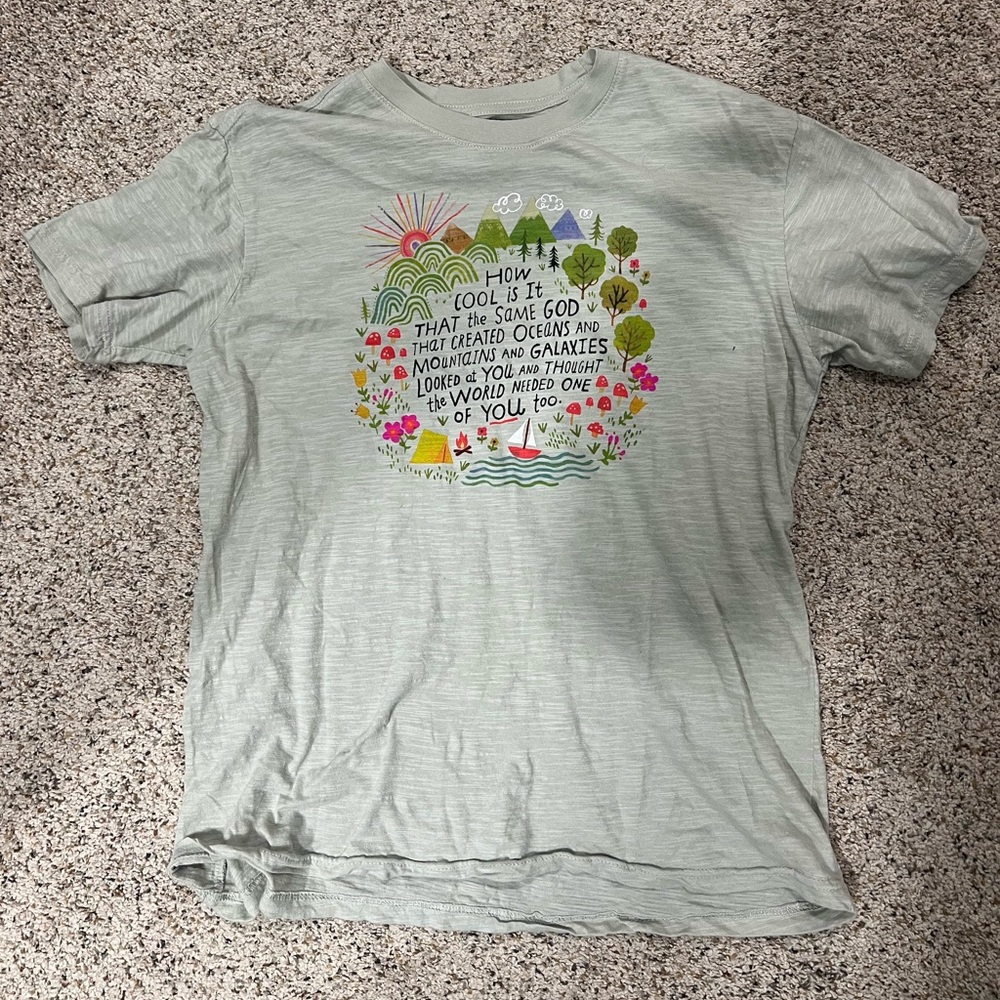 natural life tee // size medium
